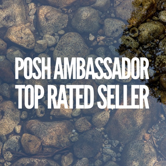 WELCOME TO MY CLOSET! - Picture 4 of 5